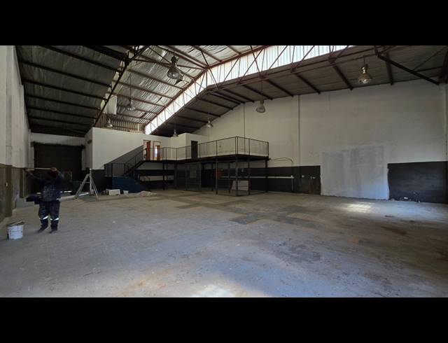 399M² WAREHOUSE TO LET IN SEBENZA